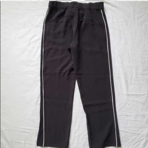 🍋Like New Lululemon On The Right Track Pant - Picture 11 of 15